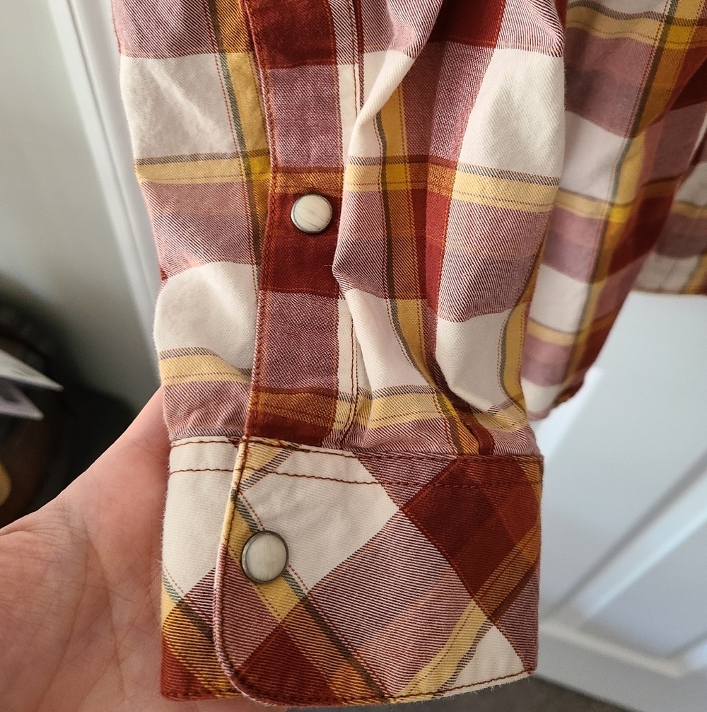 5.11 Tactical Covert Flannel Shirt - Picture 4 of 6